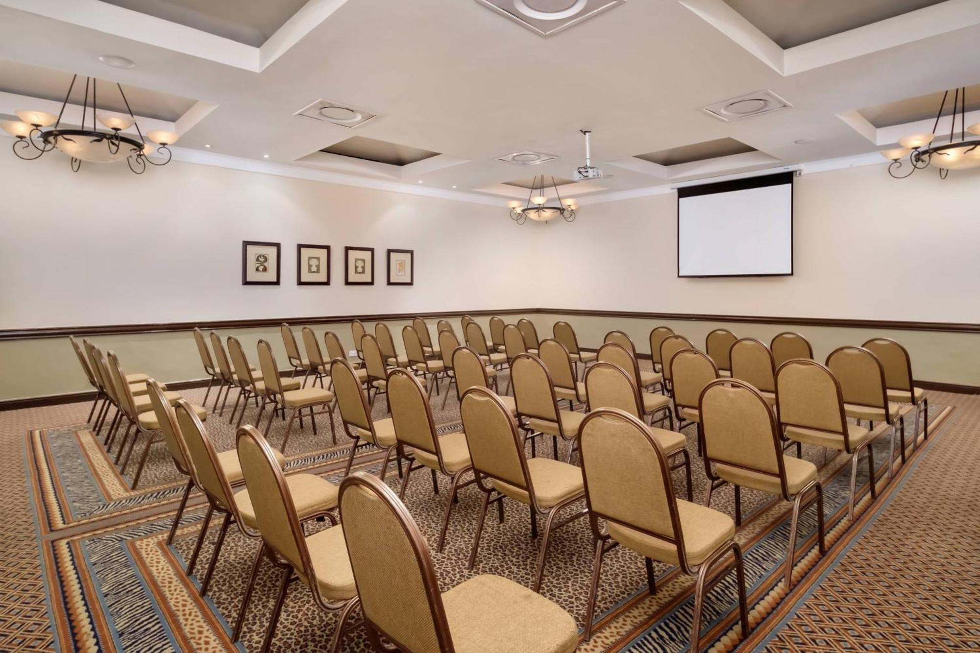 Protea Hotel By Marriott Blantyre Ryalls Dış mekan fotoğraf